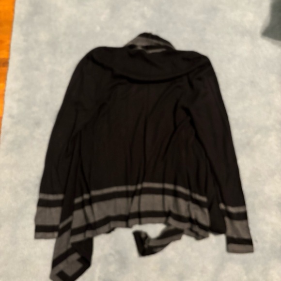 Cardigan - Picture 3 of 4